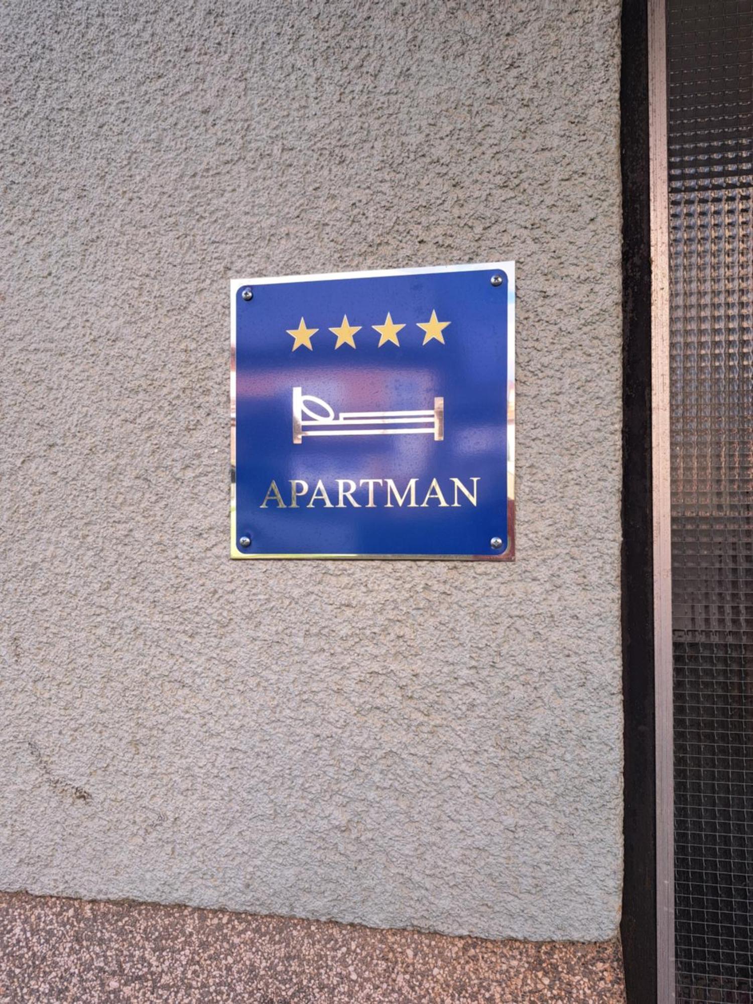 Apartman Josip Gospić Exterior foto